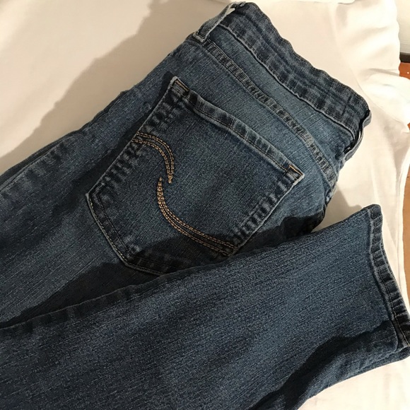 Blue Jeans - Picture 3 of 3